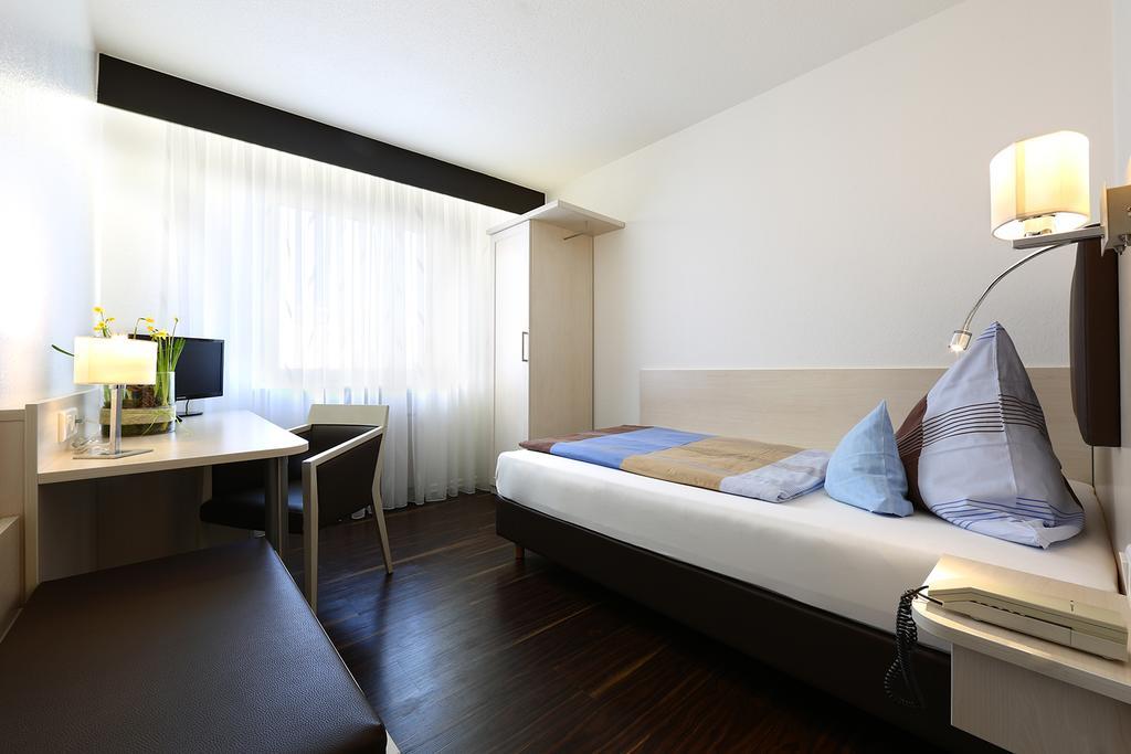 Hotel Kaiserpfalz Paderborn Exteriör bild